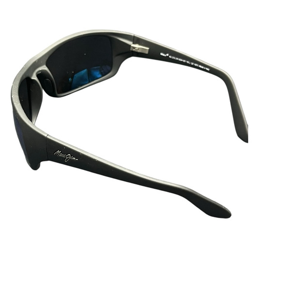 Maui Jim Peahi Polarized Wrap Sunglasses Matte Black Blue Hawaii Lenses - Picture 8 of 9